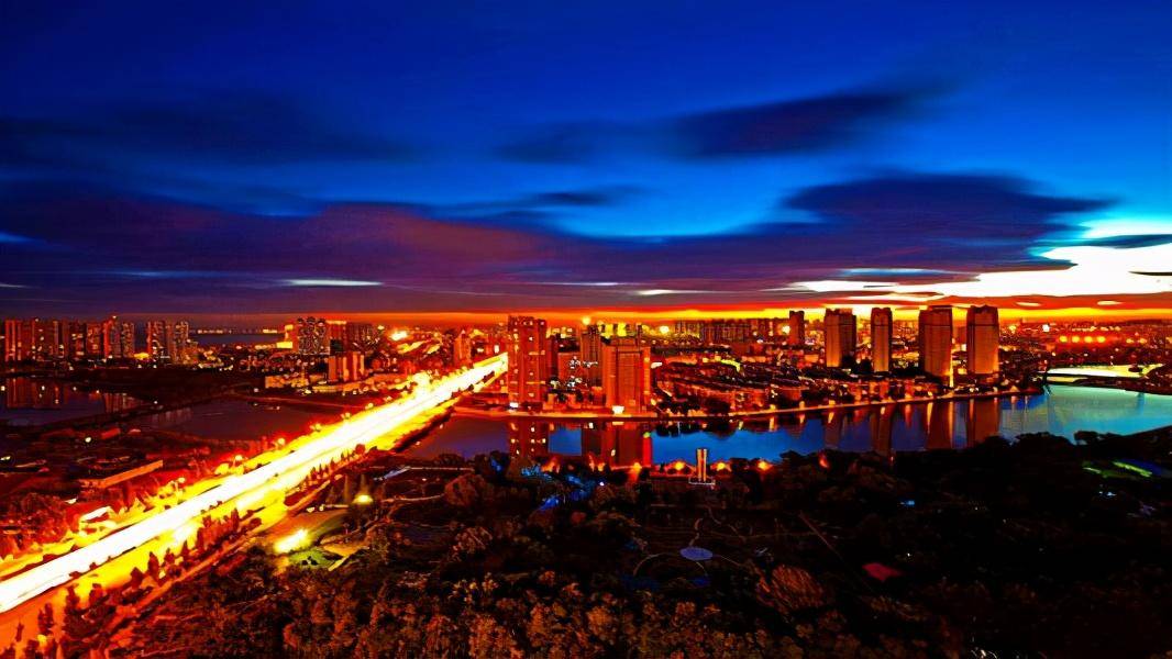 唐山的多元风貌与深度解读